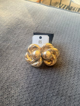 Load image into Gallery viewer, Gold Oversized Knot Flower Earrings