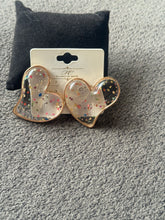Load image into Gallery viewer, Glitter Heart Earrings
