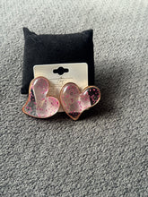 Load image into Gallery viewer, Glitter Heart Earrings

